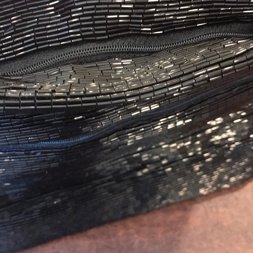 NEW La Regale black sequin beaded fold over clutch - Picture 5 of 7
